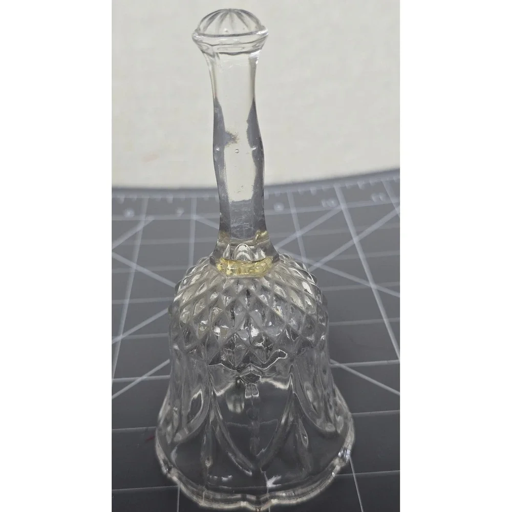 Vintage 24% Lead Crystal Dinner Bell Diamond Cut Glass Taiwan 5.25in